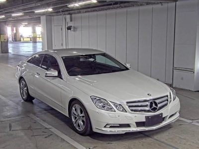 MERCEDES BENZ E CLASS