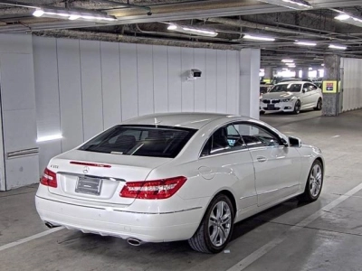 MERCEDES BENZ E CLASS