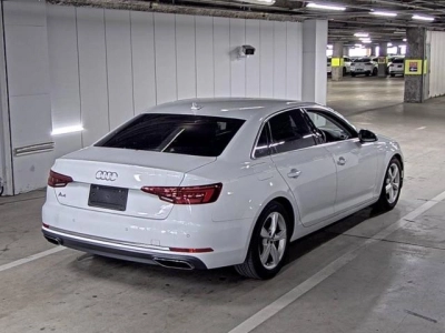 AUDI A4 AVANTE