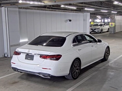 MERCEDES BENZ E CLASS