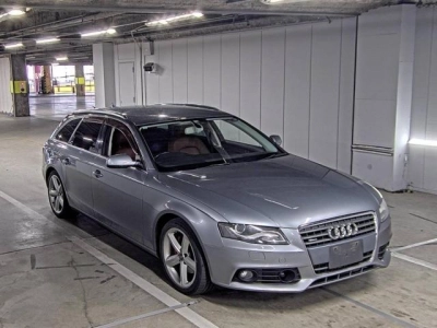 AUDI A4 AVANTE