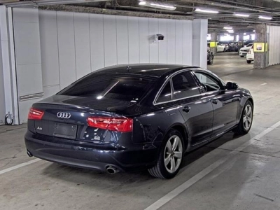 AUDI A6 AVANTE