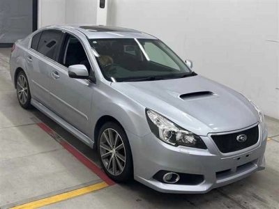 SUBARU LEGACY B4