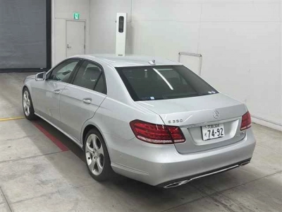 MERCEDES BENZ E CLASS