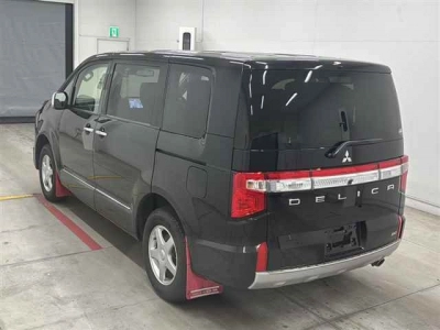MITSUBISHI DELICA D:5