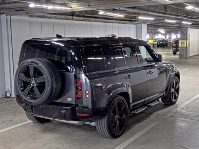 LAND ROVER DEFENDER
