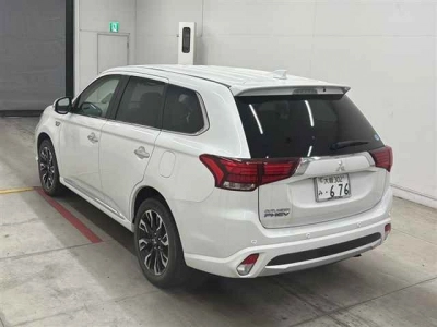 MITSUBISHI OUTLANDER PHEV