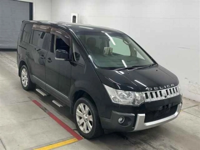 MITSUBISHI DELICA D:5