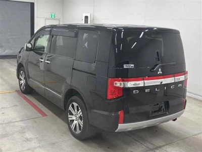 MITSUBISHI DELICA D:5