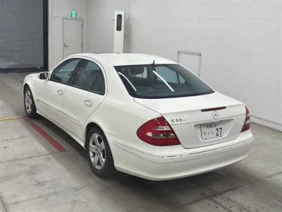 MERCEDES BENZ E CLASS