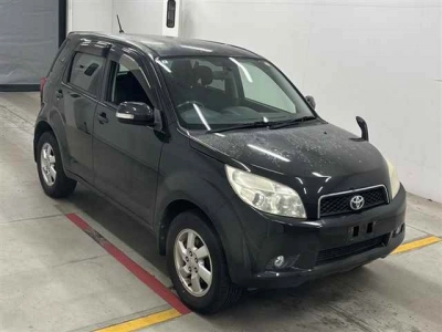TOYOTA RUSH