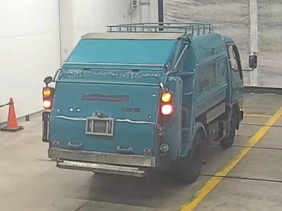MITSUBISHI CANTER