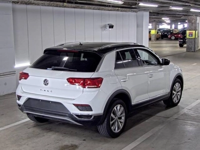 VOLKSWAGEN T-ROC