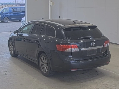 TOYOTA AVENSIS