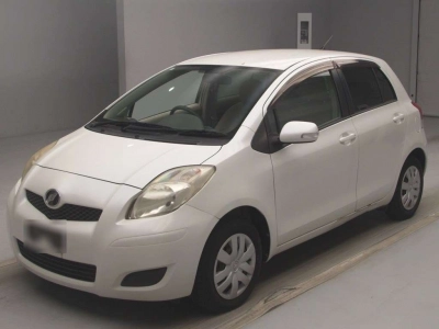 TOYOTA VITZ