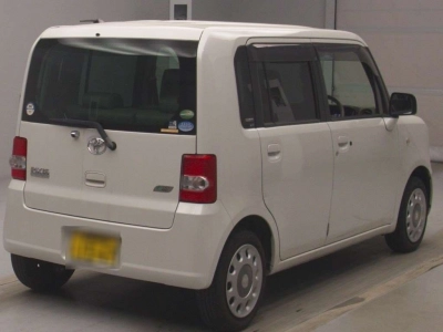 TOYOTA PIXIS SPACE