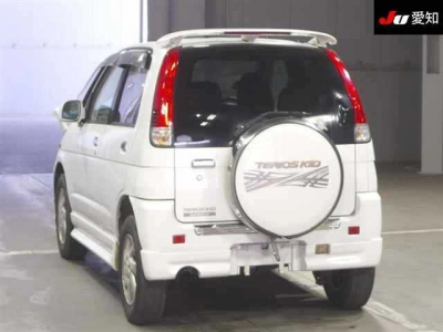 DAIHATSU TERIOS LUCIA