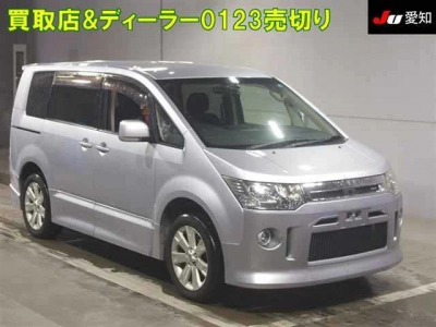 MITSUBISHI DELICA D:5