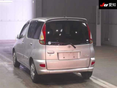 TOYOTA FUN CARGO