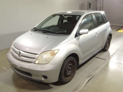 TOYOTA IST