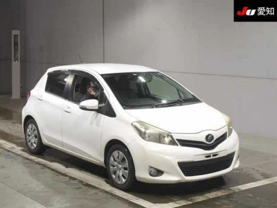TOYOTA VITZ