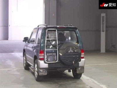 MITSUBISHI PAJERO MINI