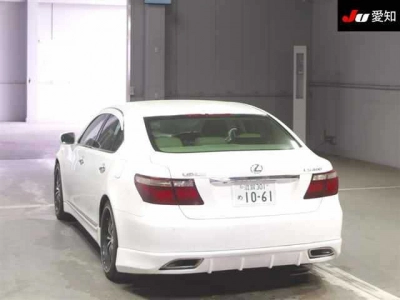 LEXUS LS