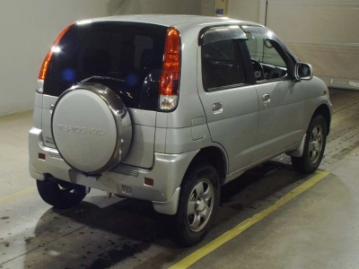 DAIHATSU TERIOS KID