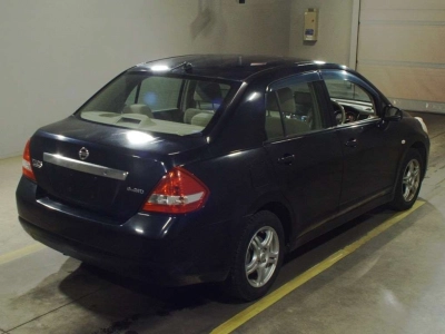 NISSAN TIIDA LATIO