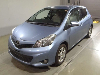 TOYOTA VITZ