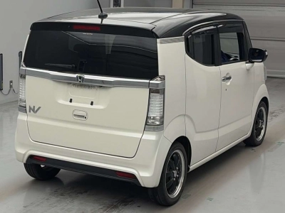 HONDA N-BOX SLASH