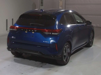 NISSAN AURA