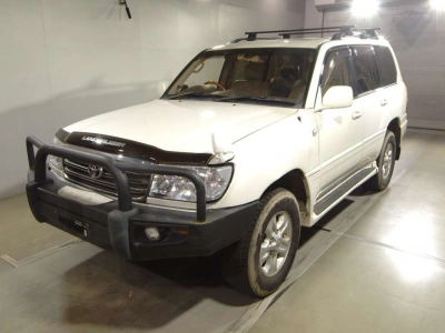 TOYOTA LAND CRUISER 100