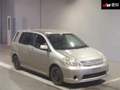TOYOTA RAUM