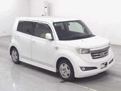 TOYOTA BB