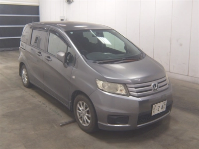 HONDA FREED SPIKE