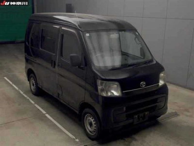 TOYOTA PIXIS VAN