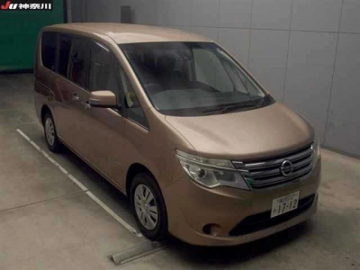 NISSAN SERENA