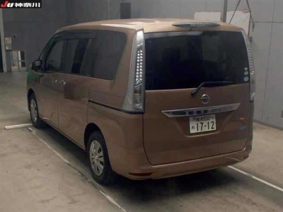 NISSAN SERENA