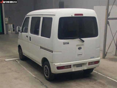 TOYOTA PIXIS VAN