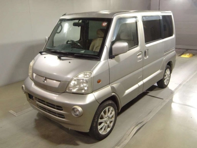 MITSUBISHI TOWN BOX WIDE