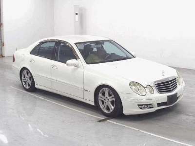 MERCEDES BENZ E CLASS