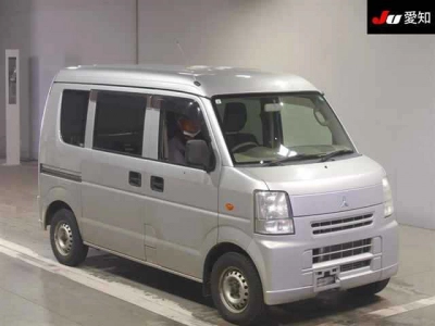 MITSUBISHI MINICAB