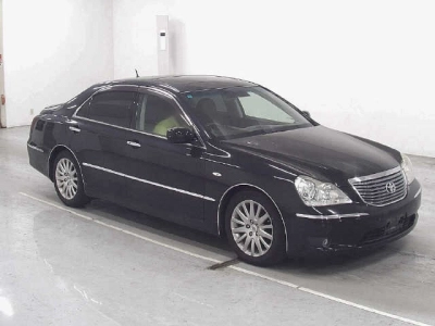 TOYOTA CROWN MAJESTA