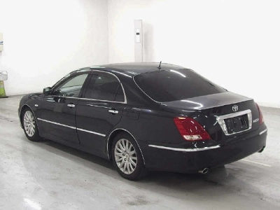 TOYOTA CROWN MAJESTA