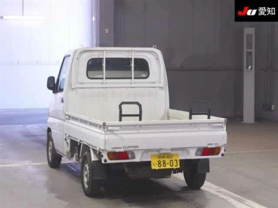 NISSAN CLIPPER TRUCK