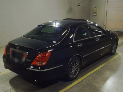 TOYOTA CROWN MAJESTA