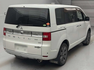 MITSUBISHI DELICA D:5