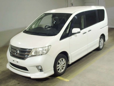 NISSAN SERENA