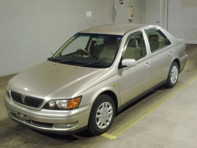 TOYOTA VISTA